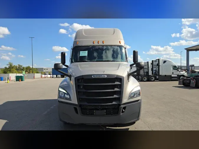 2022 Freightliner Cascadia 126