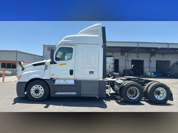 2020 Freightliner Cascadia