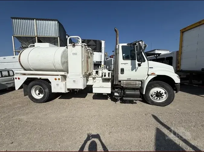 2012 INTERNATIONAL DURASTAR 4300