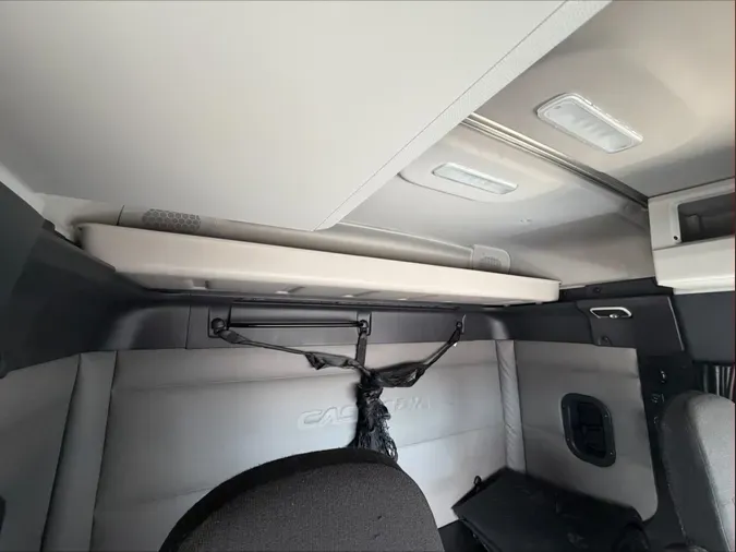2020 Freightliner Cascadia 126
