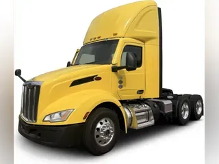 2023 Peterbilt 579