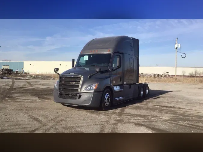 2020 Freightliner Cascadia 126