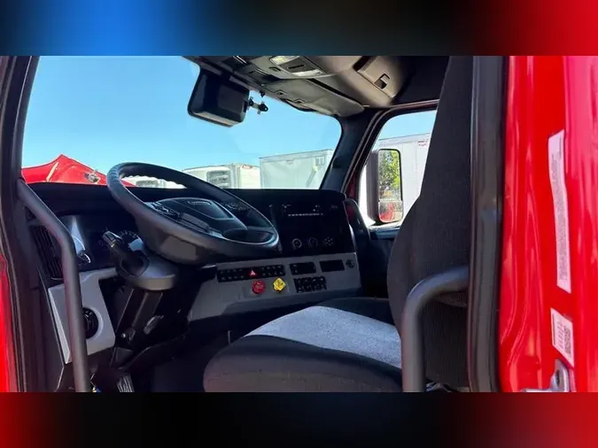 2022 FREIGHTLINER CA126