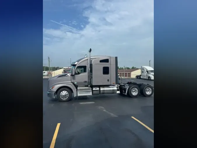 2025 Kenworth T680