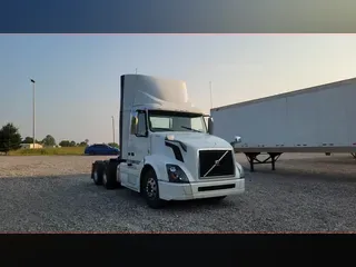 2018 Volvo VNL300