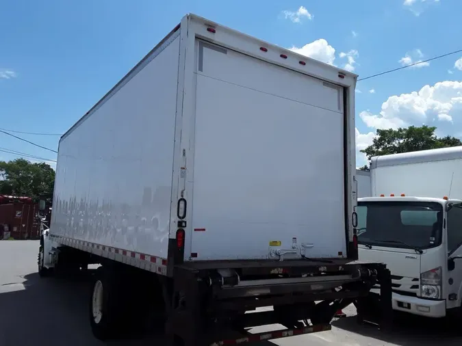 2016 FREIGHTLINER M2 106