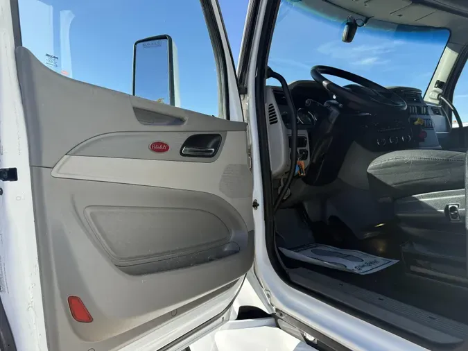 2022 Peterbilt 579