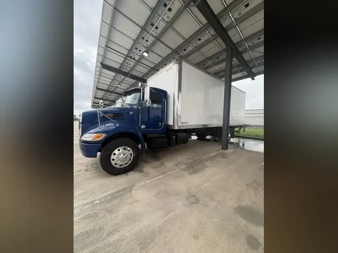 2020 Peterbilt 33791d58ef915bd42575f4bb4b1192f7e72