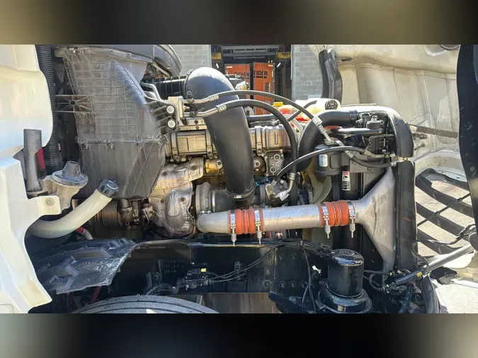 2020 Freightliner Cascadia 126