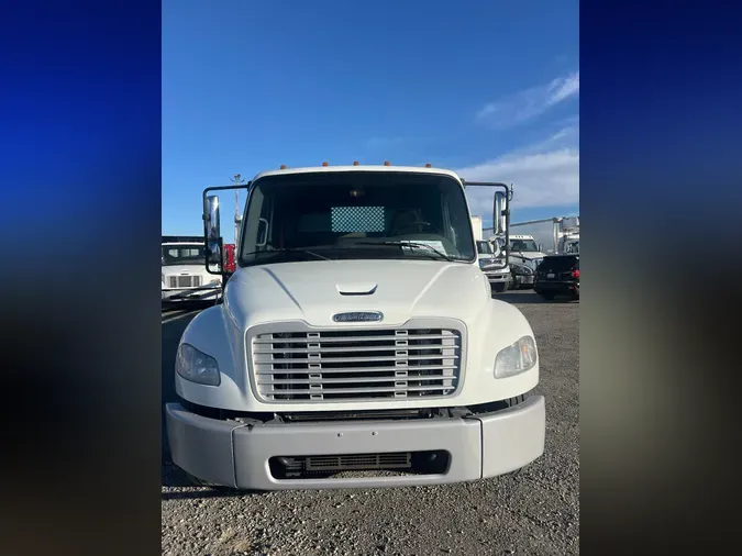 2012 FREIGHTLINER/MERCEDES M2 106