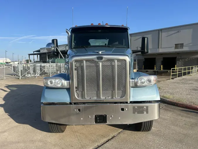 2022 Peterbilt 567
