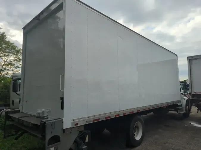 2018 FREIGHTLINER M2 106