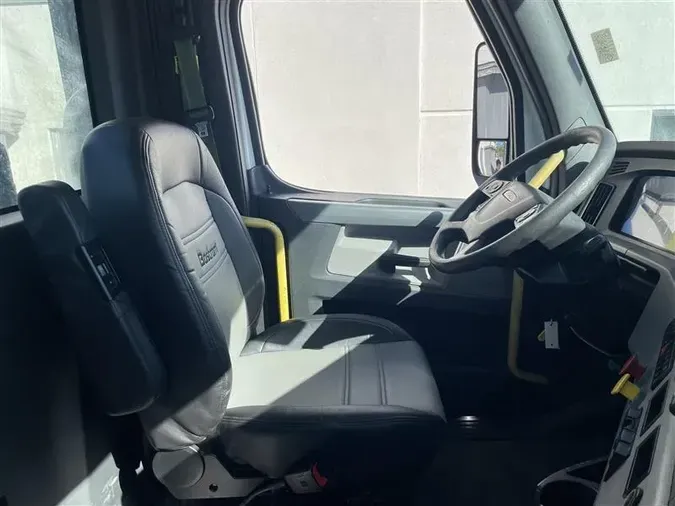 2018 FREIGHTLINER CASCADEVO1