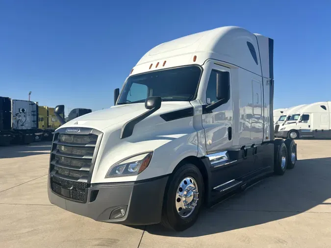 2022 Freightliner Cascadia
