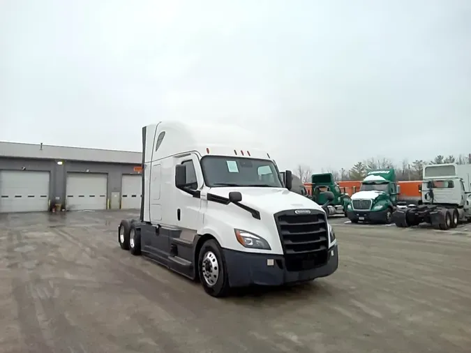 2021 Freightliner Cascadia 12691e3326c4d9f27a69bca31ceb5d66694