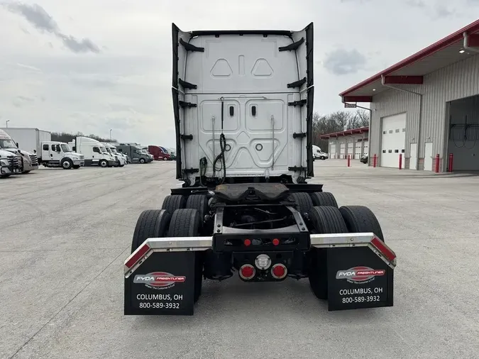 2024 Freightliner Cascadia®91e7567ae77d15763bbd7f8b3d9dd99d