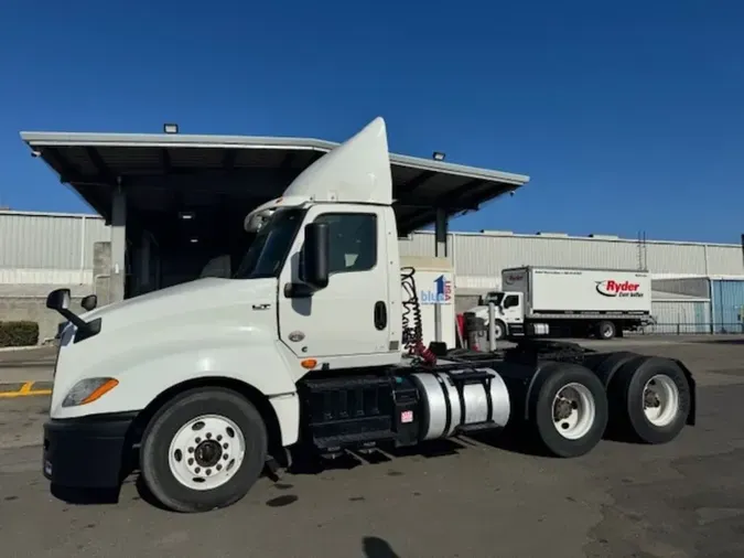 2019 NAVISTAR INTERNATIONAL LT625 DAYCAB T/A