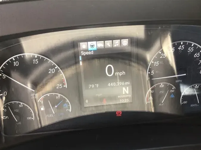 2020 FREIGHTLINER CA126