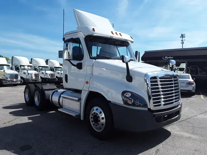 2019 FREIGHTLINER/MERCEDES CASCADIA 125