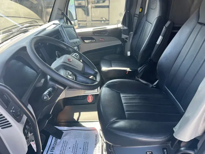 2023 Peterbilt 57991f4b8597e8efca0a659fdc22f58a63f