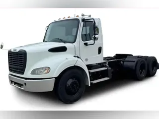 2021 Freightliner Business Class M2 112
