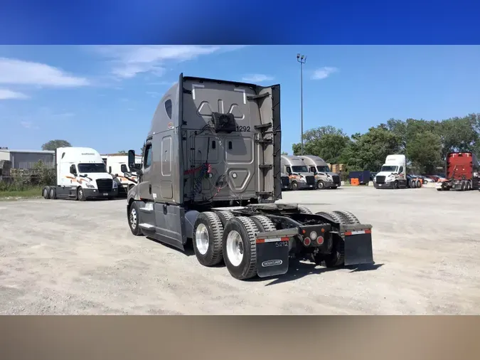 2021 Freightliner Cascadia 126