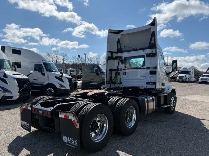 2027 MACK Anthem Day Cab