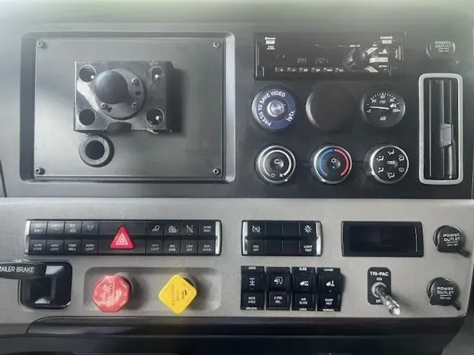 2021 Freightliner Cascadia