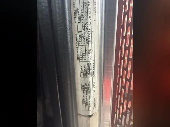 2020 Peterbilt 389