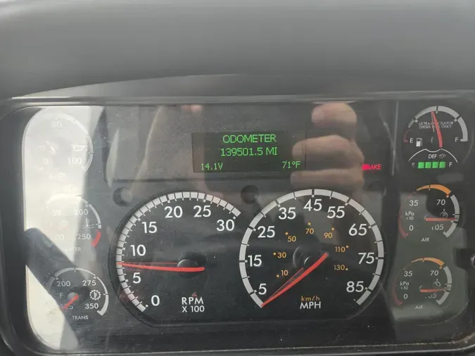 2018 Freightliner Business Class M2 106