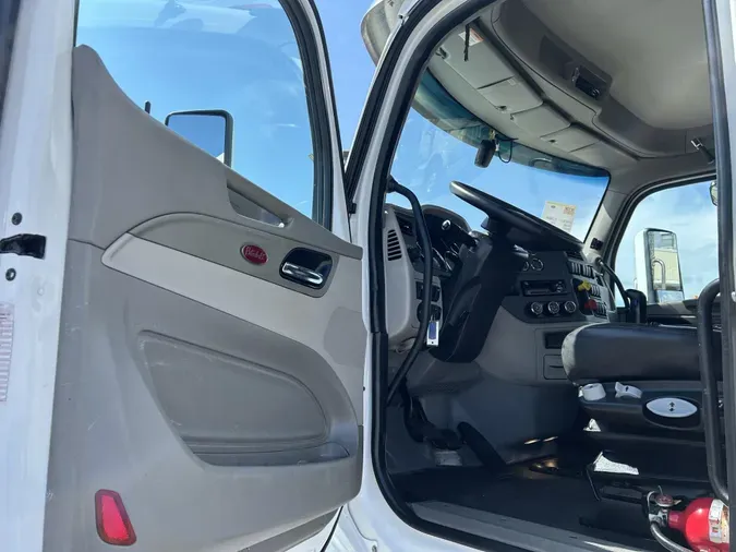 2020 Peterbilt 567