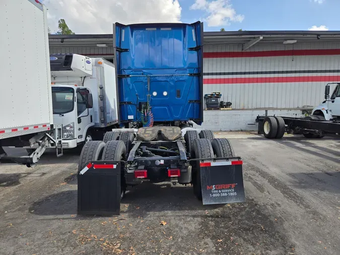 2020 NAVISTAR INTERNATIONAL LT625 SLPR CAB