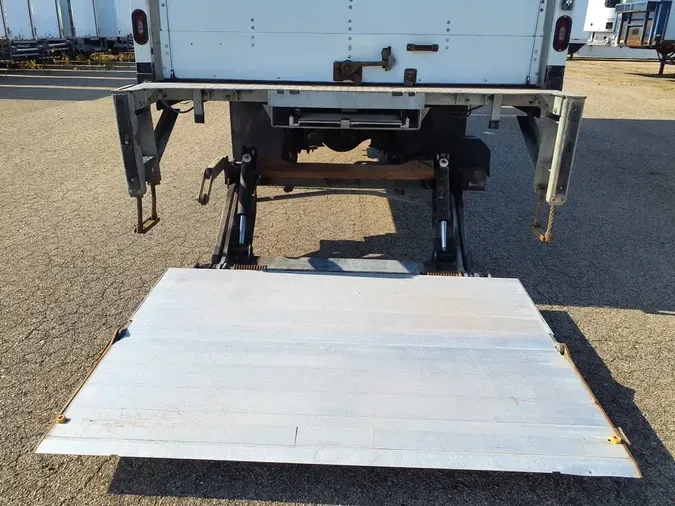 2019 FREIGHTLINER/MERCEDES M2 106
