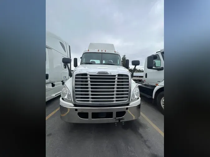 2018 FREIGHTLINER/MERCEDES CASCADIA 125