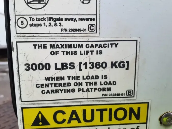 2017 FREIGHTLINER/MERCEDES M2 106