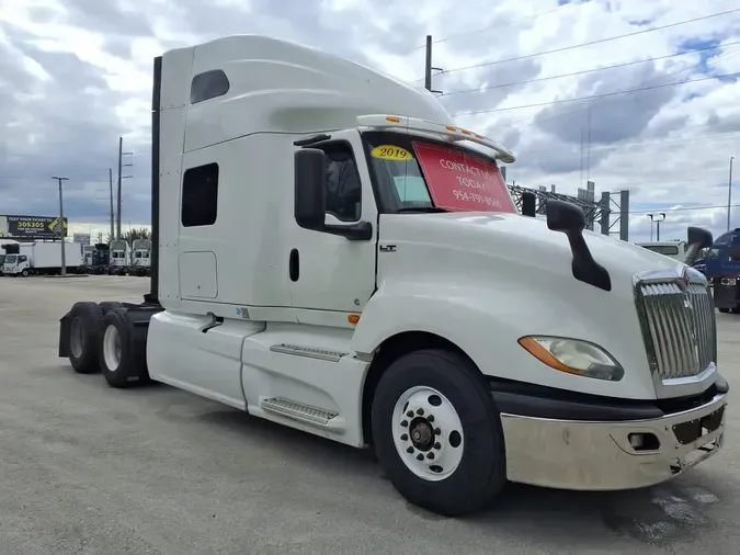2019 NAVISTAR INTERNATIONAL LT625 SLPR CAB