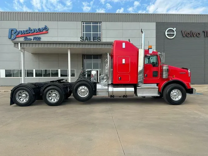 2018 KENWORTH T800