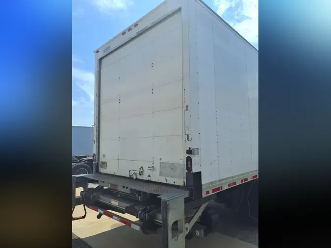 2018 FREIGHTLINER M2 106