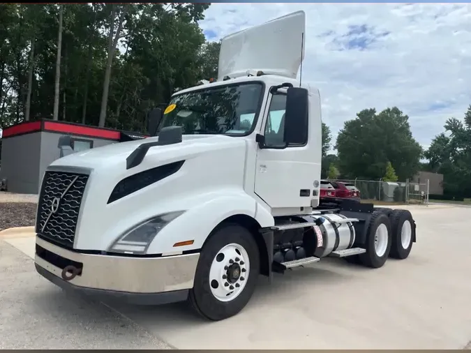 2019 VOLVO VNL64T-3009218ce87530f4cc58a99ee6867073d90