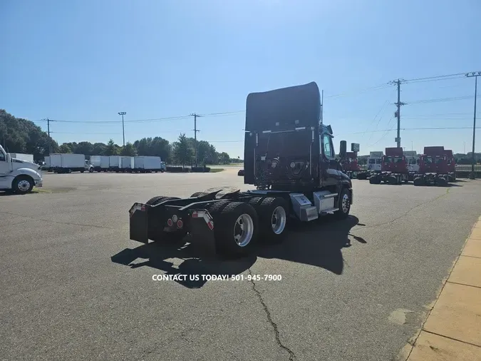 2020 FREIGHTLINER CASCADIA 125