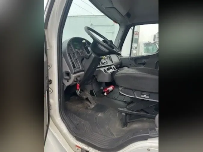 2018 FREIGHTLINER/MERCEDES M2 106