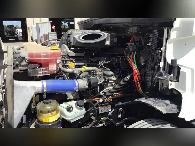 2022 Freightliner Cascadia 126921ba09803ceda01854ca9d59e5f9727