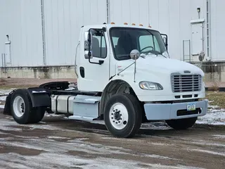 2017 Freightliner M2 106