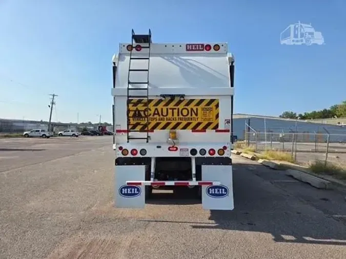 2025 PETERBILT 520