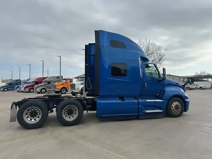 2022 International LT625