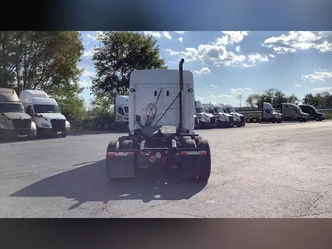 2020 Freightliner Cascadia 126