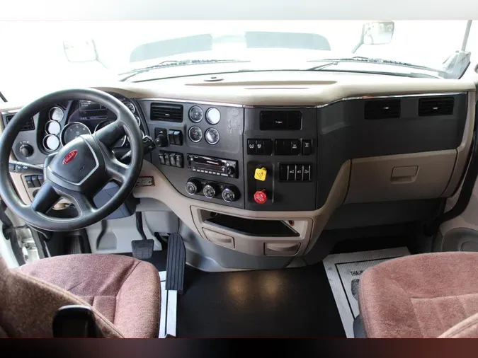 2022 Peterbilt 579