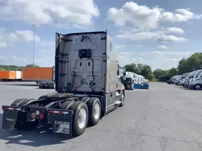 2020 Freightliner Cascadia