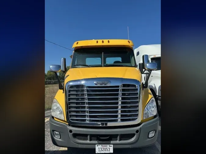 2018 FREIGHTLINER CASCADIA 113