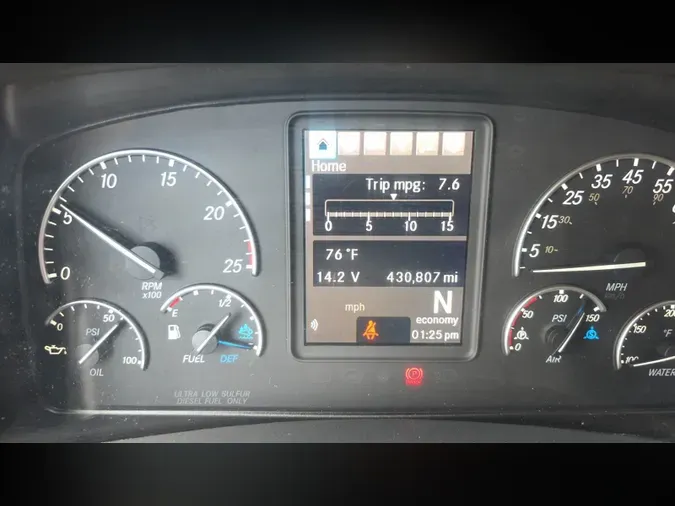 2021 Freightliner Cascadia 126